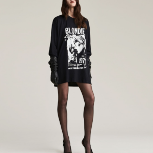 La camiseta extragrande blondie