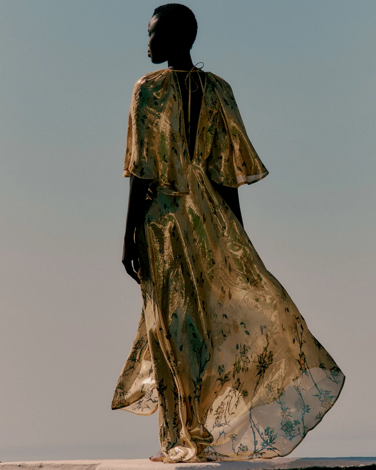 Vestido dorado largo en seda lúrex estampada | MES DEMOISELLES..jpg Vestido dorado largo en seda lúrex estampada