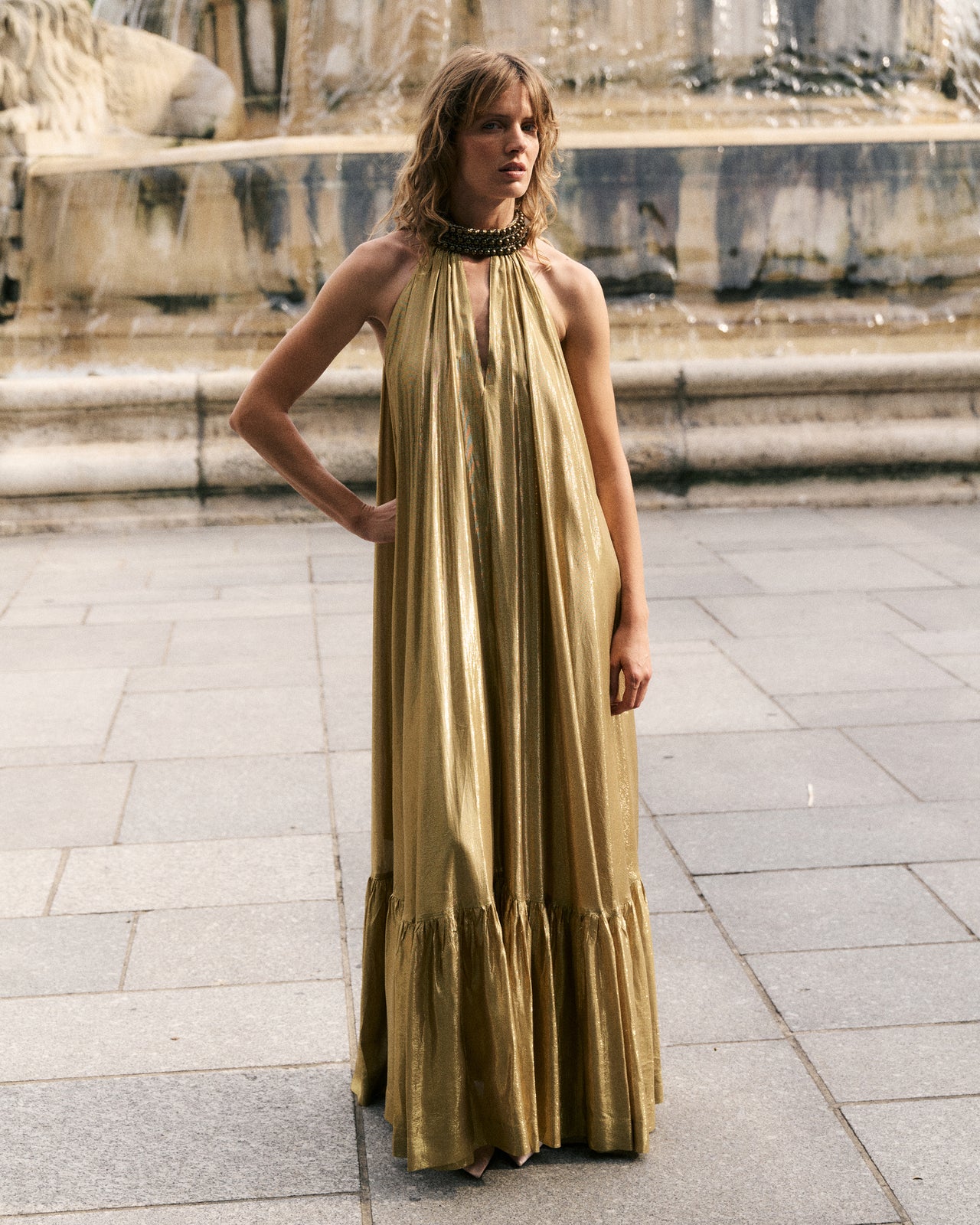 Vestido largo con cuello joya en viscosa lúrex..mesdemoiselles Vestido largo con cuello joya en viscosa lúrex