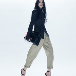 PANTALONES DE CINTURA ALTA CON PLIEGUES. aniyeby