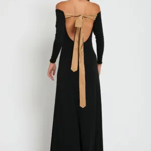 Vestido Adelia en punto con manga y lazo de tafetán en la espalda.