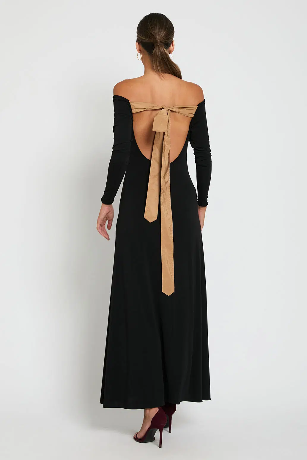 Vestido Adelia en punto con manga y lazo de tafetán en la espalda.1.jpg Vestido Adelia en punto con manga y lazo de tafetán en la espalda.