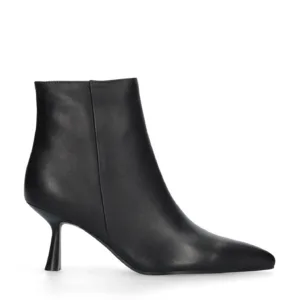 botin negro en piel