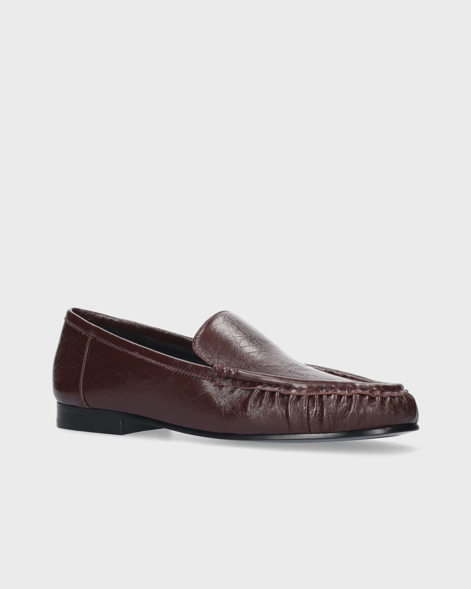 mocasín piel granate.jpg mocasines de piel efecto charol