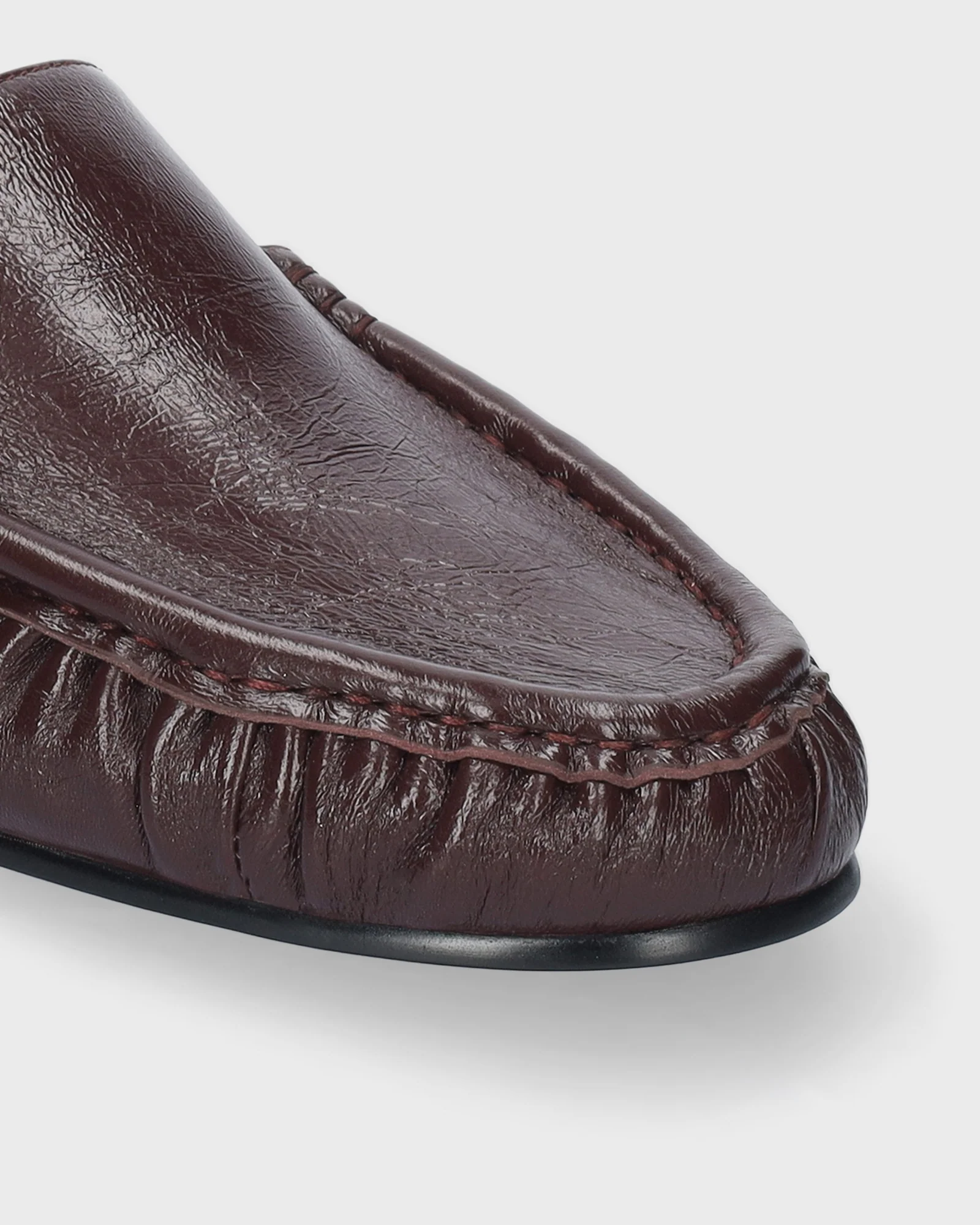 mocasín piel granate1.jpg mocasines de piel efecto charol