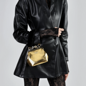 Bolso clutch pequeño Clarisse dorado con efecto craquelado. 