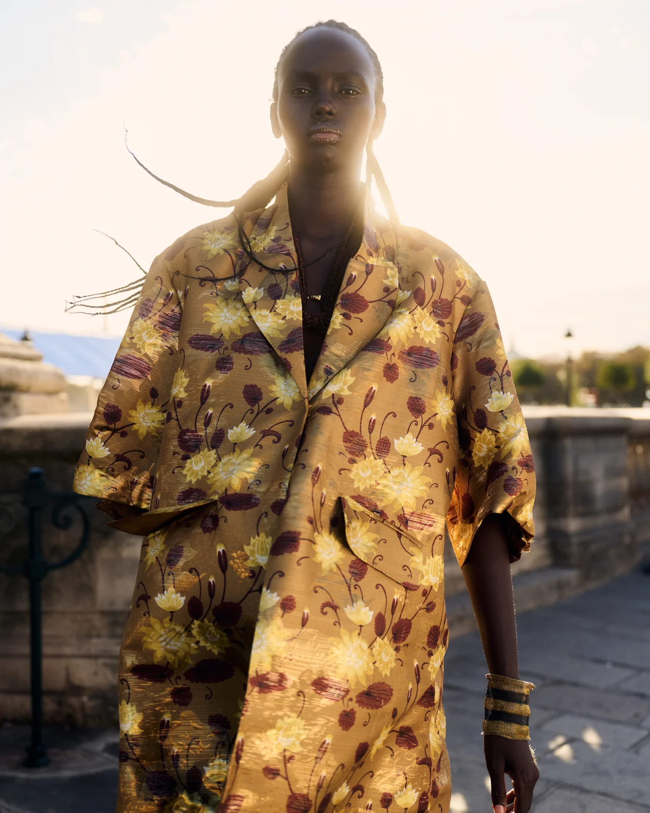 Abrigo de viscosa metalizada con estampado floral | MES DEMOISELLES 4.jpg Abrigo de viscosa metalizada con estampado floral | MES DEMOISELLES