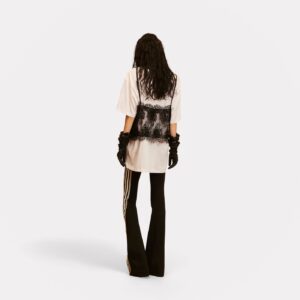 Camiseta over con bralette de encaje | ANIYEBY